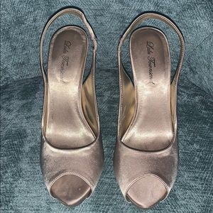 ❄️WINTER SALE PRICE $15❄️ Special Occasion Pumps